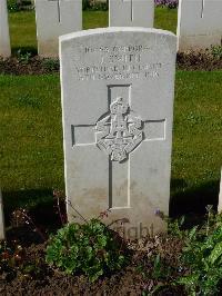 London Cemetery And Extension Longueval - Smith, John