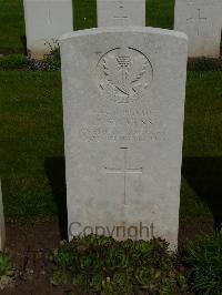 London Cemetery And Extension Longueval - Stevens, John
