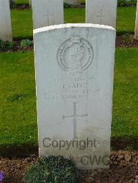 London Cemetery And Extension Longueval - Taplin, Harry