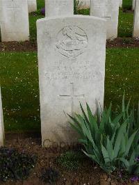 London Cemetery And Extension Longueval - Taylor, Alfred