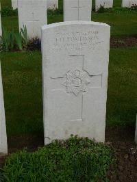 London Cemetery And Extension Longueval - Tomlinson, Thomas Harry