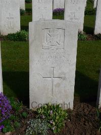 London Cemetery And Extension Longueval - Tryhorn, Frank