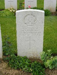 London Cemetery And Extension Longueval - Tindall, Frederick John