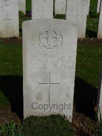 London Cemetery And Extension Longueval - West, Charles