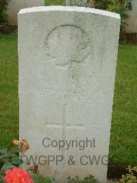 London Cemetery And Extension Longueval - Walsh, W J
