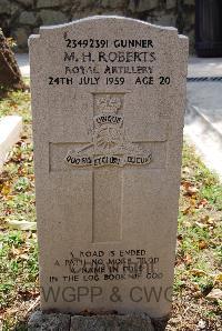Hong Kong Cemetery - Roberts, Michael