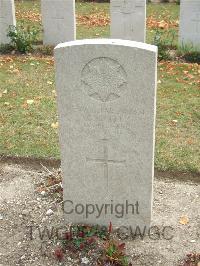 Brown's Copse Cemetery Roeux - Bell, George Reilly