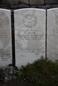 Redan Ridge Cemetery No.2 Beaumont-Hamel - Dyer, Ernest