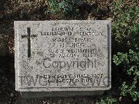 Twelve Tree Copse Cemetery - Gigg, H