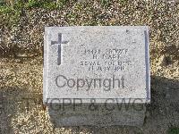 Twelve Tree Copse Cemetery - Hart, H