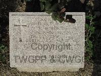 Twelve Tree Copse Cemetery - Henderson, James Norman