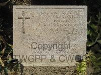 Twelve Tree Copse Cemetery - Horwood, J L