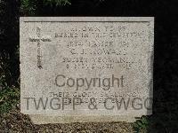 Twelve Tree Copse Cemetery - Howard, C J