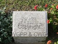 Twelve Tree Copse Cemetery - Hutchison, Robert