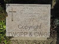 Twelve Tree Copse Cemetery - Jones, A W