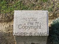 Twelve Tree Copse Cemetery - Kerr, William Stewart
