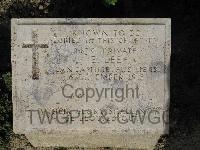 Twelve Tree Copse Cemetery - Lee, E