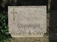 Twelve Tree Copse Cemetery - Lee, William Herbert
