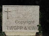 Twelve Tree Copse Cemetery - Oates, F