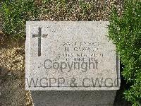 Twelve Tree Copse Cemetery - Oswald, H