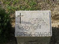 Twelve Tree Copse Cemetery - Renyard, Ernest Seward