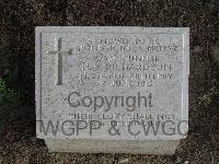Twelve Tree Copse Cemetery - Richardson, Herbert Basil