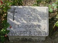 Twelve Tree Copse Cemetery - Rundle, Cubitt Noel