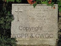 Twelve Tree Copse Cemetery - Sprake, G E