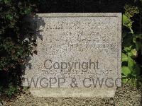 Twelve Tree Copse Cemetery - Studholme, W