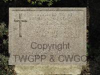 Twelve Tree Copse Cemetery - Whitton, Peter Isles