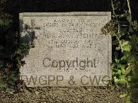 Twelve Tree Copse Cemetery - Whytehead, Hugh Richard Augustin