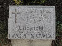 Twelve Tree Copse Cemetery - Windsor, H