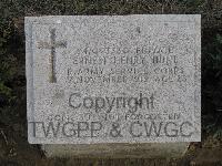 Hill 10 Cemetery - Hunt, Ernest Henry