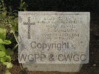 Pink Farm Cemetery - Gordon, Lewis