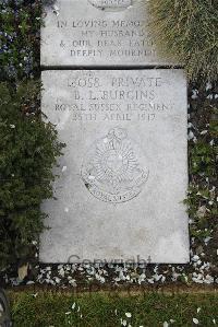 Boulogne Eastern Cemetery - Burgins, Bertram Leonard