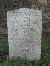 Boulogne Eastern Cemetery - De Oliveira, Antonio