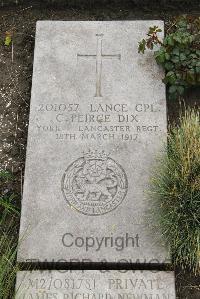 Boulogne Eastern Cemetery - Dix, Peirce
