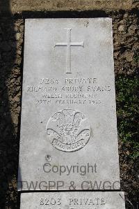 Boulogne Eastern Cemetery - Evans, Richard Abury