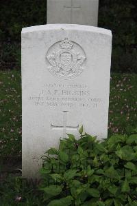 Boulogne Eastern Cemetery - Higgins, James Alexander Paton