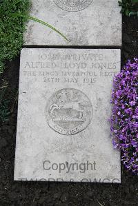 Boulogne Eastern Cemetery - Jones, Alfred Lloyd