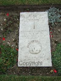 Boulogne Eastern Cemetery - Larkin, George William