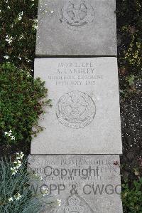 Boulogne Eastern Cemetery - Langley, Alfred