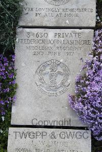 Boulogne Eastern Cemetery - Lashmore, Frederick John