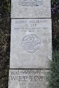 Boulogne Eastern Cemetery - Lee, Cyril