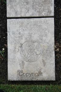 Boulogne Eastern Cemetery - Lee, W