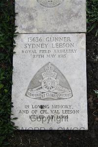 Boulogne Eastern Cemetery - Leeson, Sydney