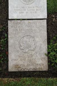 Boulogne Eastern Cemetery - Lewis, William James