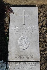 Boulogne Eastern Cemetery - Lewis, William Henry