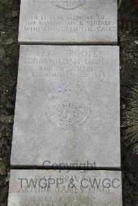 Boulogne Eastern Cemetery - Lindley, John William