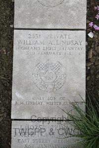 Boulogne Eastern Cemetery - Lindsay, William Archibald